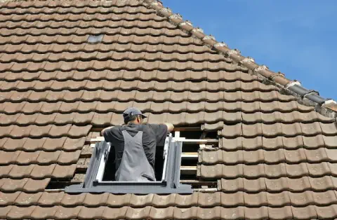 Pose de velux - Saint-Antonin-Noble-Val